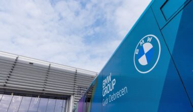 Cererea crescută pentru noul iX3 forțează BMW să caute angajați pentru un nou schimb la uzina din Ungaria