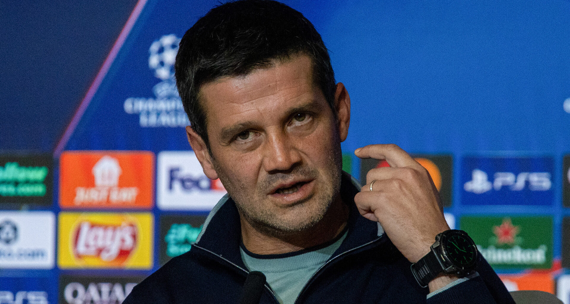 Chivu a răbufnit în conferința de presă. Ce l-a deranjat: „Începeți acum cu el?”