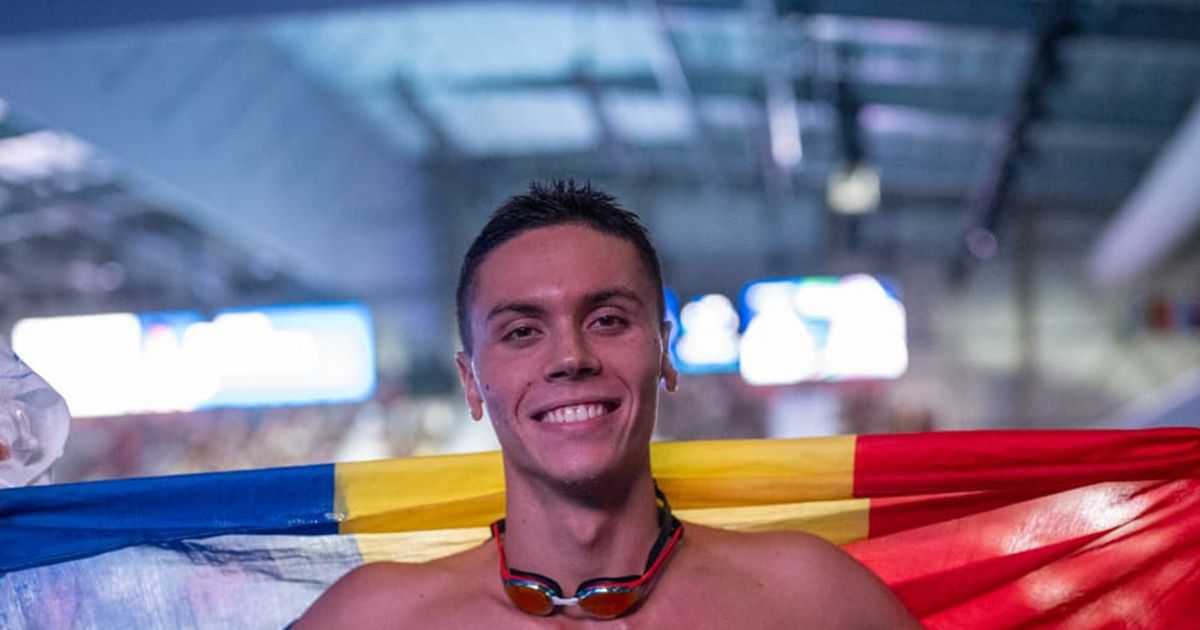 David Popovici, premiat. Campionul olimpic a fost desemnat cel mai bun înotător din Europa în anul 2025!