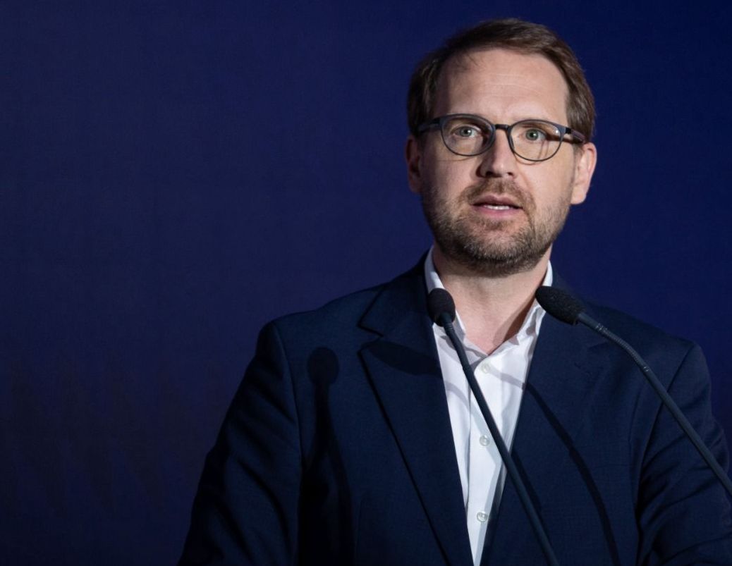 USR își schimbă statutul: personalități cooptate în conducere și un nou sistem de vot