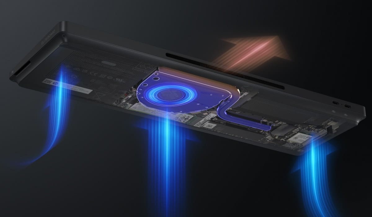 tastatura care ascunde un PC Windows complet