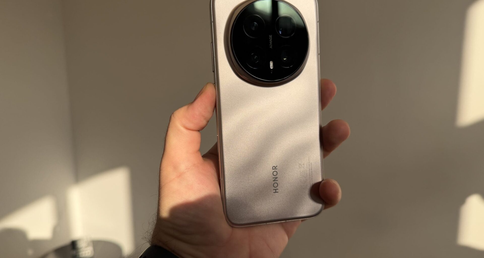 Honor Magic8 Pro urcă în clasamentul global DxOMark, lăsând în urmă rivali consacrați