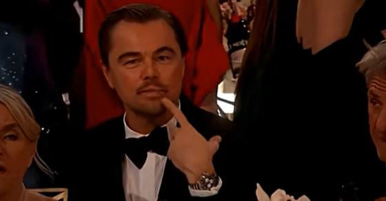 Leonardo DiCaprio refuză să dezvăluie cu cine vorbea în timpul momentului viral de la Globurile de Aur 2026: „Nu sunt un trădător!”
