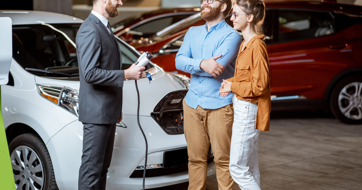 Previziuni 2026: Vânzările de vehicule electrice vor înregistra cea mai lentă creștere de după pandemie