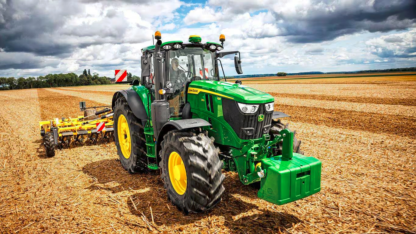 John Deere tractoare noi