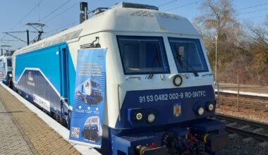 Trenul Muntenia, întârziat 9 ore, după ce s-a defectat locomotiva modernizată la Reloc
