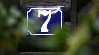 Locuitorii unui mare oraș din România vor fi amendați de poliție dacă nu au număr la casă. Au termen până la 31 martie să intre în legalitate