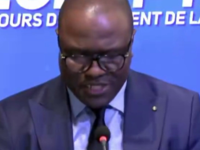 Fără milă: Guvernul a dat afară tot staff-ul tehnic, a exclus căpitanul și a suspendat echipa națională!