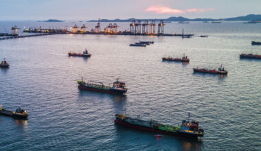 Petrolul se scumpește puternic: ce factori alimentează creșterea prețurilor la nivel global