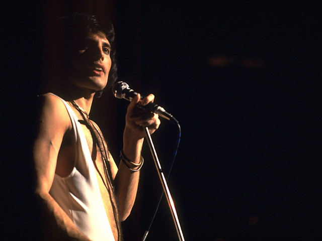 "Am fost concepută din greşeală cu soţia unuia dintre prietenii lui apropiaţi"