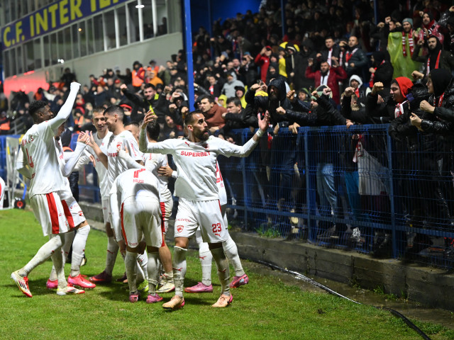 A fost prezentat la noua echipă, la o oră după ce a plecat de la Dinamo