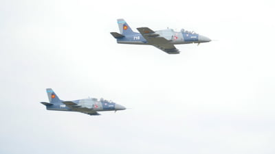 Singura fabrică de avioane militare din România s-ar putea închide, după ce nu a putut onora comanda pentru MApN. "S-a întâlnit un prost cu un șmecher", spune ministrul Miruță