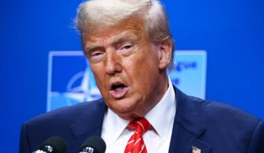 Fost comandant NATO: Trump reprezintă o amenințare mai mare decât Putin