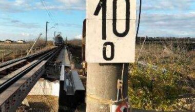 Un mecanic aflat de 25 de ore pe locomotivă era să provoace un nou accident la Cârcea