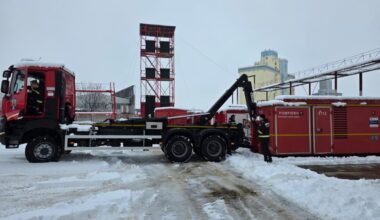 Peste 34.000 de locuitori din Alba nu au curent din cauza ninsorilor abundente. Ce intervenții au avut loc pe raza județului