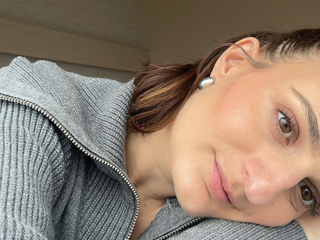 OUT! Și-a pierdut postul de comentatoare, după ce a spus "Eram îngrozită de ideea de a rămâne singură cu el"