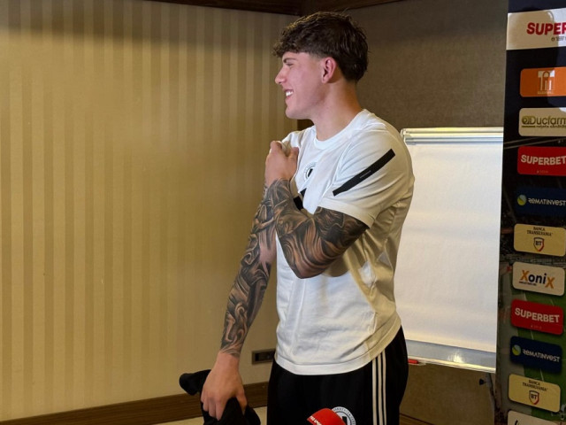 ”Băiat foarte simplu”/ ”Îmi place cum arăt”. A venit în SuperLiga și s-a descris în câteva cuvinte