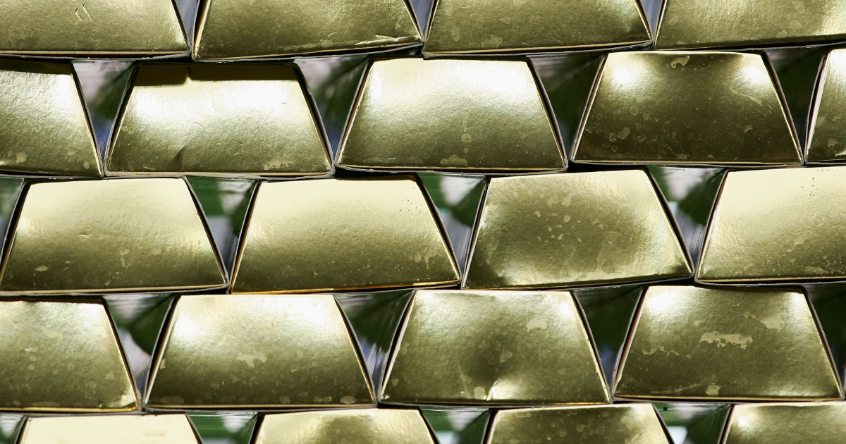 Raliu record pe piața metalelor prețioase: aurul, argintul și platina, la maxime istorice