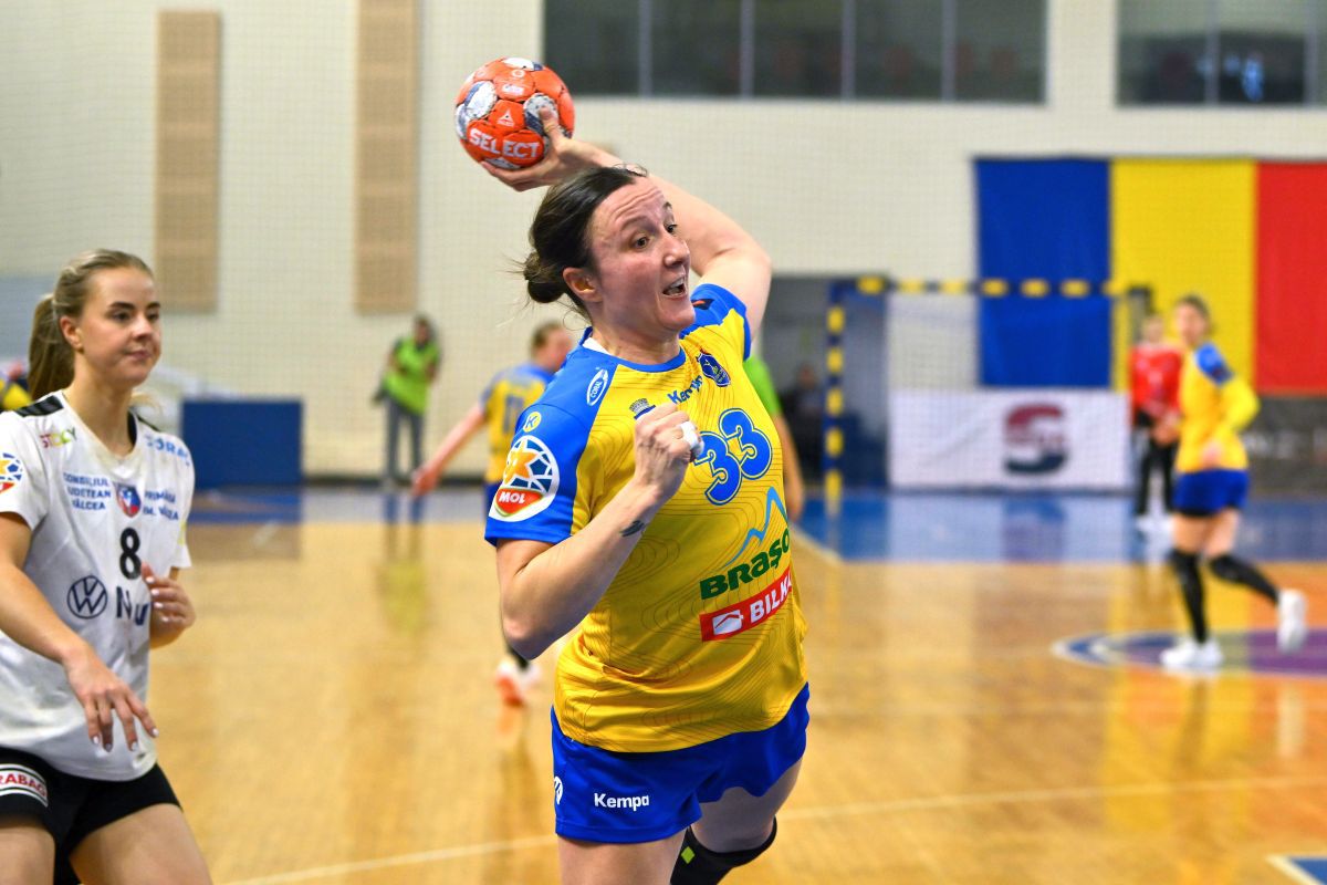 Corona Brașov - Dijon, debut în EHF European League » Româncele sunt mari favorite, însă au început slab