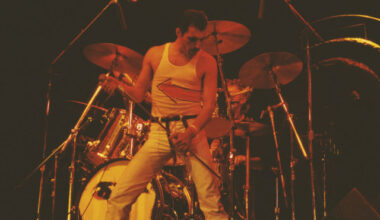 Fiica secretă a lui Freddie Mercury a murit din cauza unui cancer rar: "E cu tatăl ei iubit". Abia anul trecut s-a aflat de Bibi