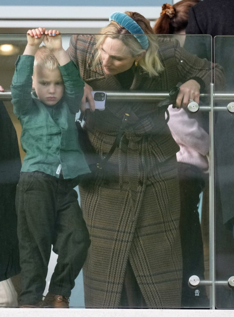 zara tindall si fiul ei