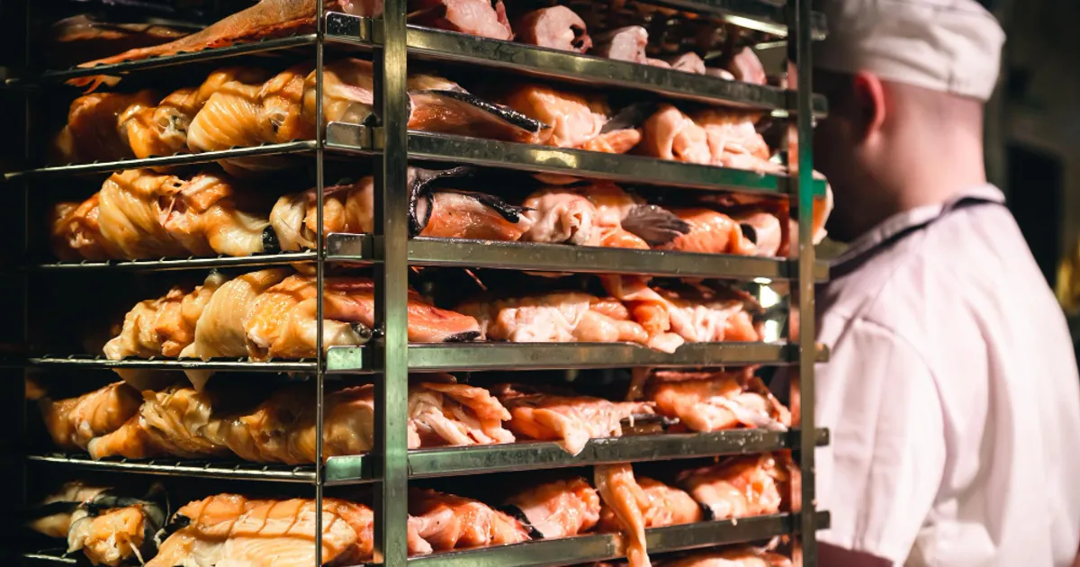 Cea mai mare fabrică de procesare a cărnii de vânat din Europa a intrat în insolvență. Ce fac angajații? • Newsweek România