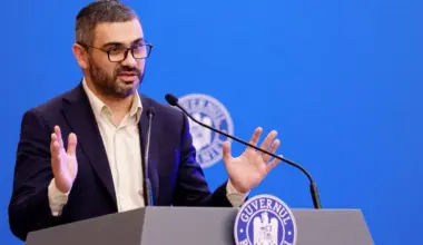 Ministrul Muncii anunță modificări la pensie în 2026. Care pensionari iau bani în plus? Vor fi 3 tranșe • Newsweek România