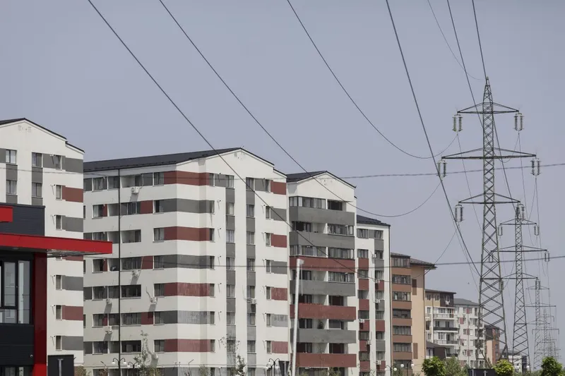 Blocuri de locuinţe în Chiajna, lângă Bucureşti - Foto: INQUAM PHOTOS/Octav Ganea