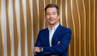 Tranzacție - Fostul proprietar Regina Maria cumpără pachetul majoritar la cel mai mare integrator IT pentru retail și banking din România. MidEuropa revine în România cu o nouă achiziție