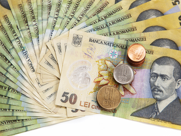 Date oficiale. Cât au pierdut românii care au economist în bancă în 2025 și de ce e mult mai bine să dai banii statului-Grafice