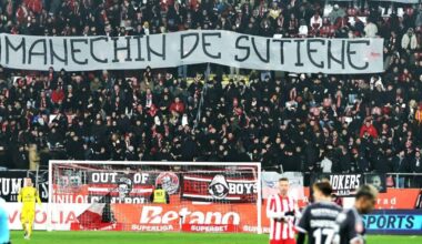 Bannere rasiste la UTA - Rapid / Arădenii au afișat mai multe mesaje discriminatoare: „Lui Șucu îi plac grifonii, nu ciorile, de fapt”