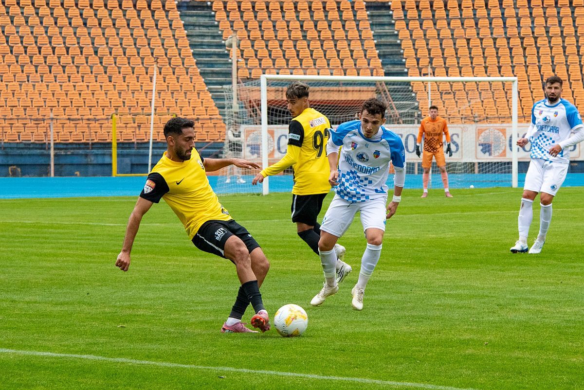 O echipă de tradiție, pe marginea prăpastiei » Pe 25 ianuarie s-ar putea trage obloanele