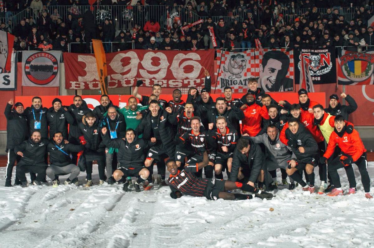 A semnat și poate debuta vineri la Dinamo » Ce spune Andrei Nicolescu despre transferuri