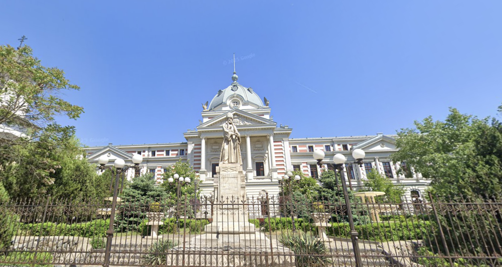 Care a fost prima statuie din București? Îl înfățișează pe Spătarul Mihail Cantacuzino și are peste 150 de ani • Vechiul București