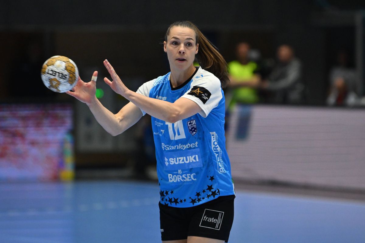 SCM Râmnicu Vâlcea „fură” o campioană mondială de la CSM București: „Sunt foarte fericită”