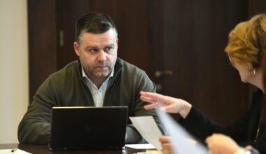 Ciucu, în zi cu ger și cu 1.500 de blocuri fără căldură: "Mă concentrez pe salvarea de la faliment a sistemului de termoficare". Anunță controale la Termoenergetica și ELCEN • Știri București