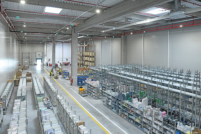 Firmele locale încep să prindă curaj. O companie românească, Dental Holding, preia Memodent, un business antreprenorial din Grecia, lider în domeniul său de activitate