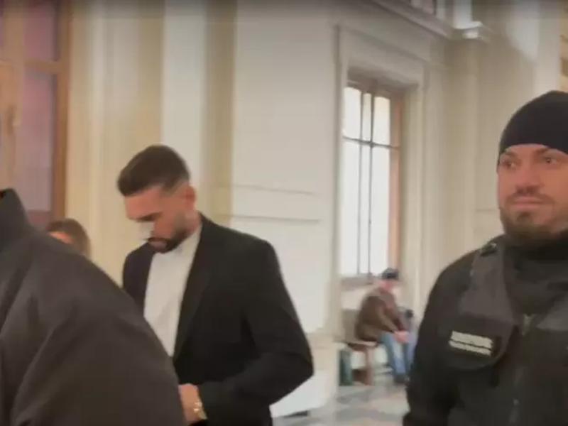 Dorian Popa a mers la proces înconjurat de bodyguarzi și cu nasul bandajat | Foto: captură video G4Media