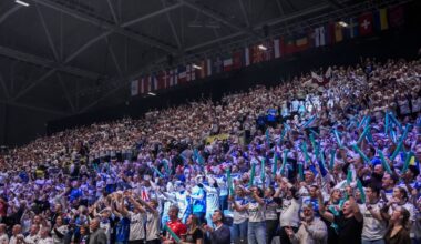 10% din cetățeni au părăsit țara și au umplut o sală la peste 1000 km distanță!