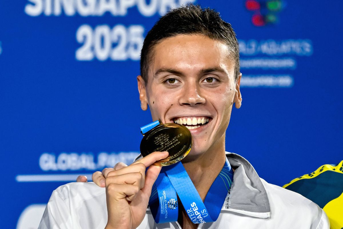 Ce performanță! David Popovici, desemnat înotătorul anului la European Aquatics