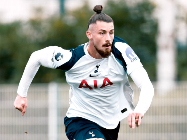 lucrează la transferul lui Radu Drăgușin!