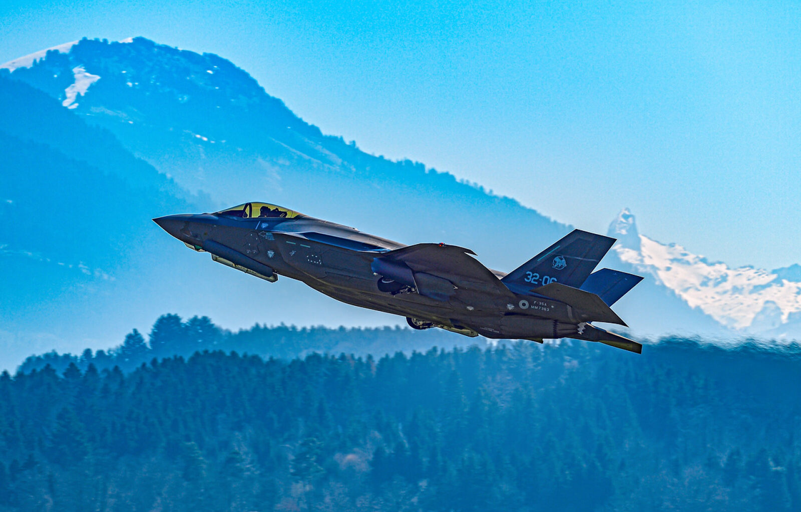 Pentru România a început numărătoarea inversă pentru F-35. Până atunci să ne uităm la provocările din Polonia, unde există câteva contre interne