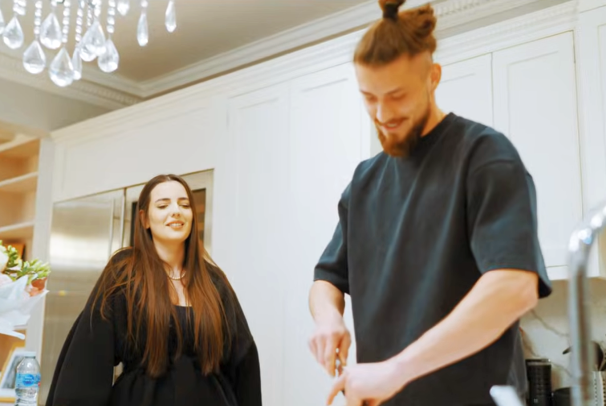 Radu Drăgușin așa cum nu l-ai mai văzut » Fundașul a deschis ușa casei sale din Londra