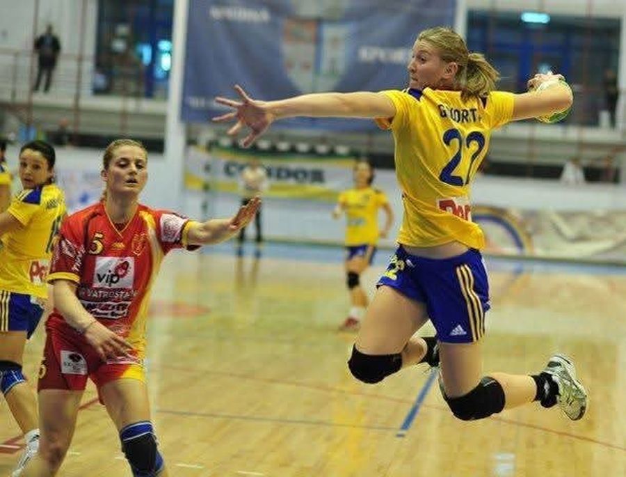 Fosta jucătoare a naționalei de handbal și-a anunțat retragerea la 34 de ani