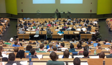 Studiile universitare la pensie. Se ia sau nu în considerare facultatea