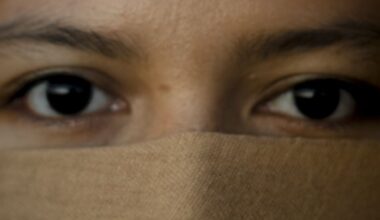 Teroare publică în baza legii sharia: Cuplu biciuit de 140 de ori pentru adulter și consum de alcool