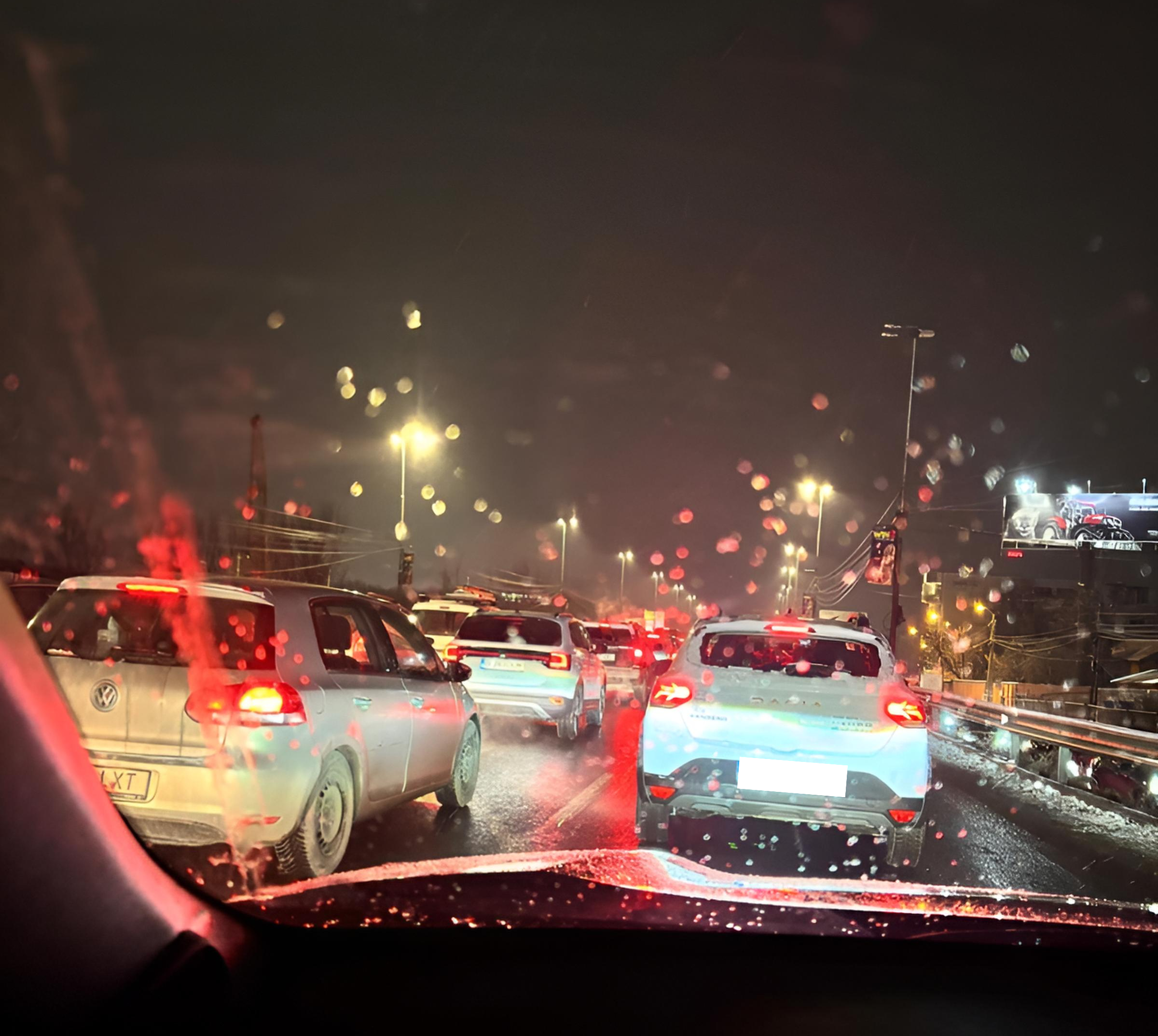 Fenomenul bizar de pe DN1, acum la un nivel superior și spre, și dinspre București. 