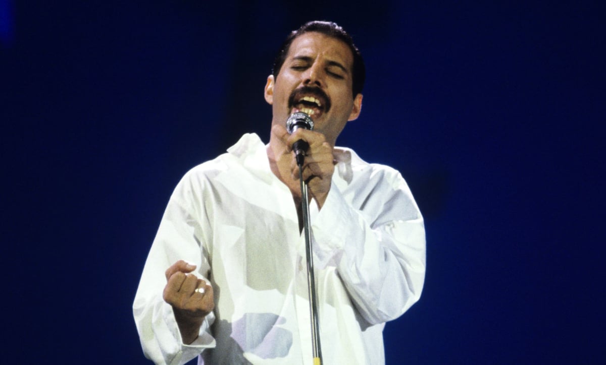 Bibi, fiica secretă a lui Freddie Mercury, a murit de cancer la 48 de ani. „Este acum alături de tatăl ei iubit”