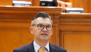 „Fără bani publici s-ar desființa” Deputatul Ionuț Stroe atrage atenția asupra depedenței de fonduri de la stat din handbal, baschet și volei: „Nu ar exista”