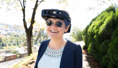 VIDEO. Românii de la .lumen încep producția ochelarilor pentru nevăzători cu gigantul american Arrow Electronics